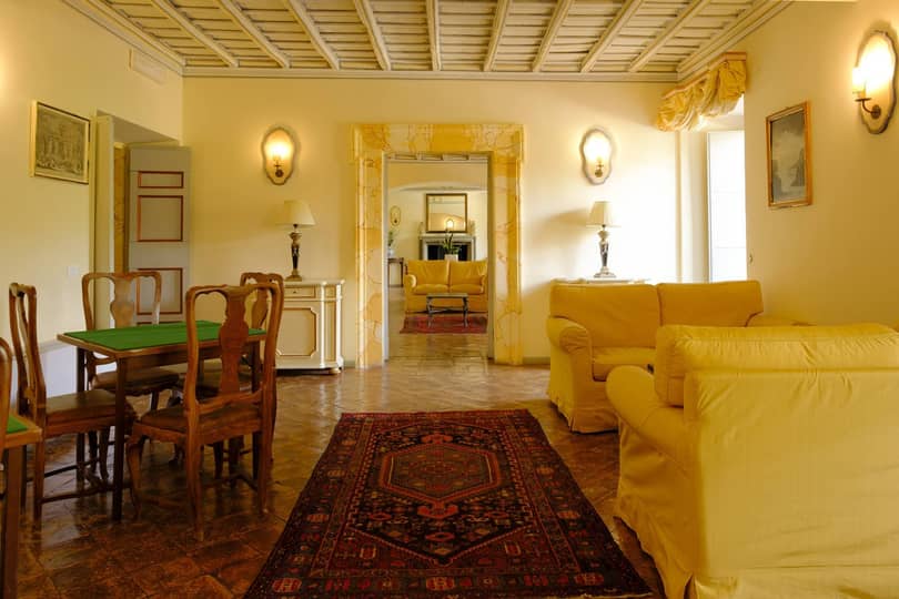 Gallery Hotel 02